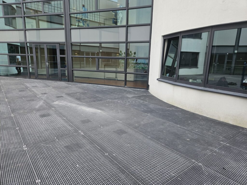 Kunststof roosters van Geveka voor verzorgingstehuis in Dronten